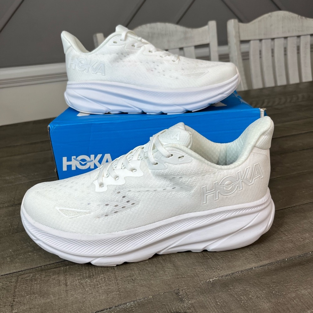 Hoka One One Clifton 9 Athletic Sneakers White Sz 10B